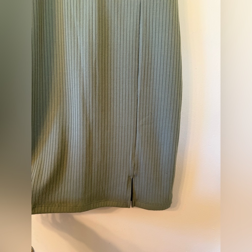 Sage green cotton dress - Picture 3 of 4